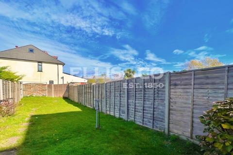undefined, Berkeley Avenue, Greenford, UB6