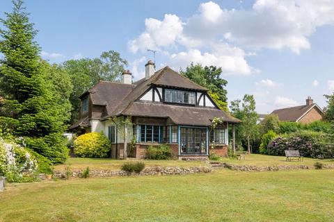 4 bedroom detached house to rent, Tilford Road, Hindhead