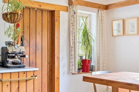 4 bedroom detached house to rent, Tilford Road, Hindhead