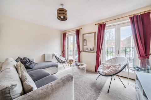 3 bedroom apartment for sale, Superb modern 3 bed apartment in excellent location