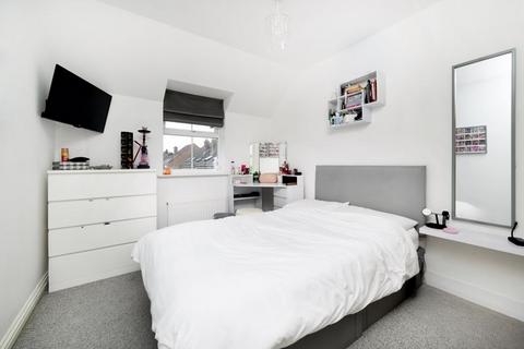 undefined, Pembroke Avenue, Pinner