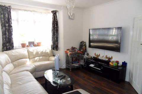 3 bedroom terraced house to rent, Byron Road, Harrow