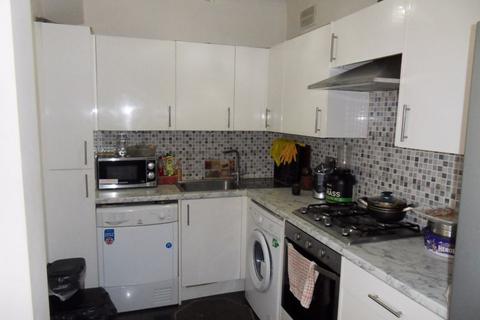 3 bedroom terraced house to rent, Byron Road, Harrow