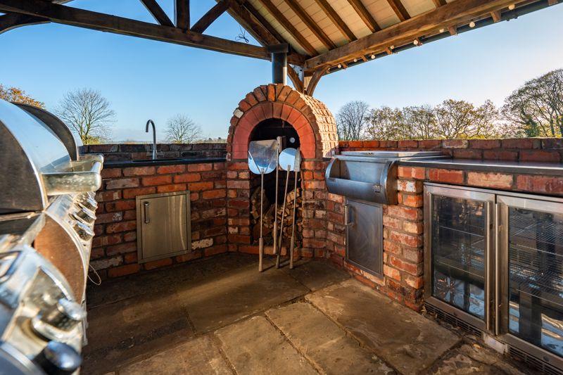 Outdoor BBQ/ Seating