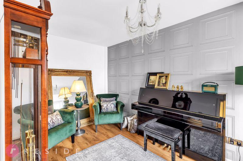 Snug / Music Room