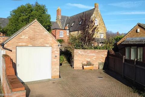 4 bedroom cottage for sale, Park Close, Earls Barton, Northamptonshire NN6