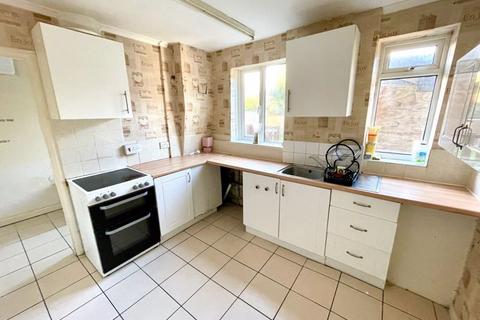 undefined, Oak Drive, Rhosnesni