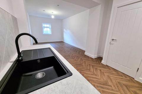 2 bedroom apartment to rent, Clifton Street, Caerphilly CF83