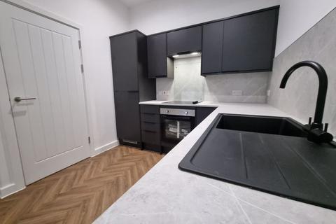 2 bedroom apartment to rent, Clifton Street, Caerphilly CF83