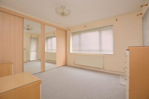 undefined, Dove Park, Uxbridge Road, Hatch End