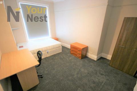 6 bedroom terraced house to rent, Headingley mount, Headingley, LS6 3EW