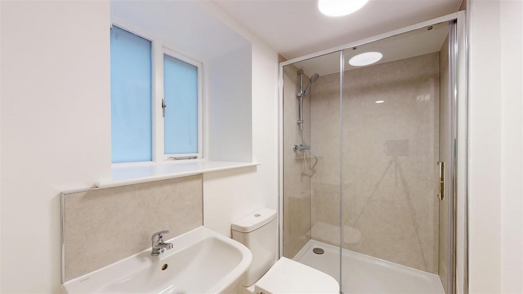 St Michaels Street 56 Flat 1a Shower Room.jpg