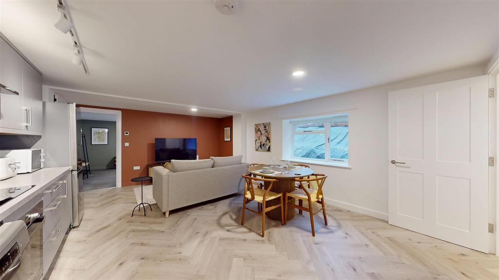 Flat-1 A-56-St-Michaels-Street-12222025 132734.jpg