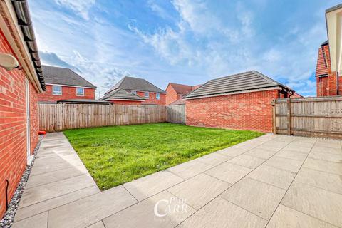 4 bedroom detached house for sale, Bennet Close, Tamworth B78