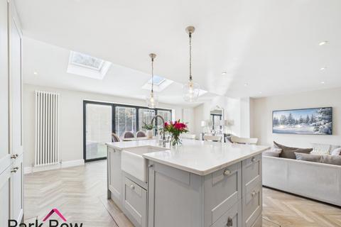 4 bedroom detached house for sale, Pasture Avenue, Sherburn In Elmet, Leeds