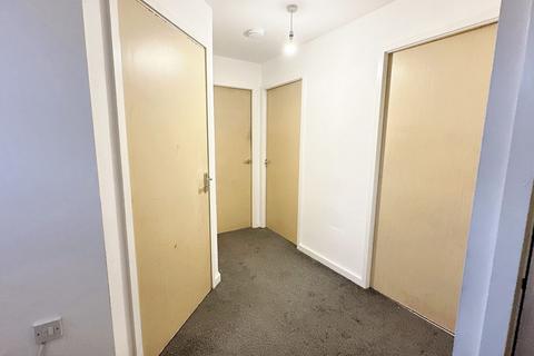 2 bedroom flat for sale, Brompton Road, Hamilton, LE5