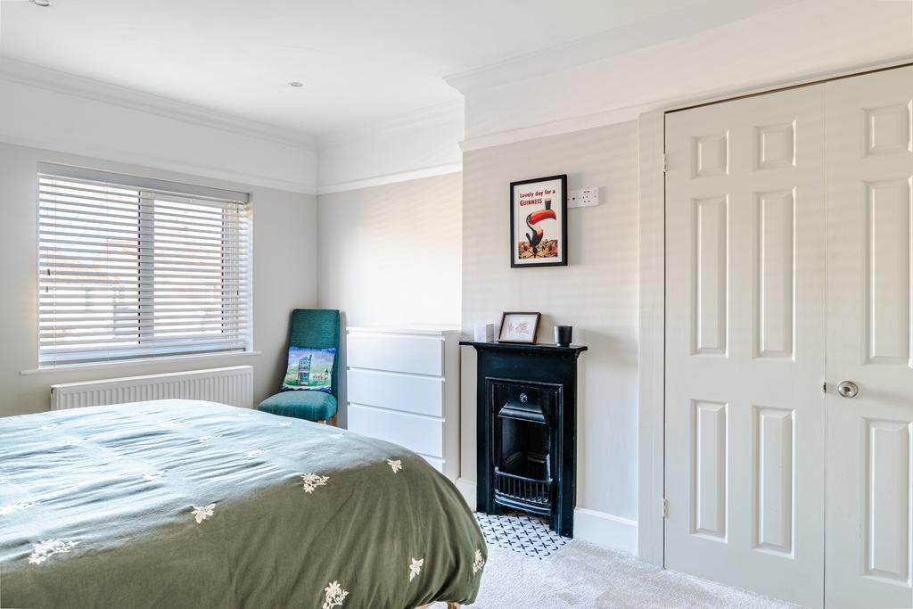 Bedroom1b