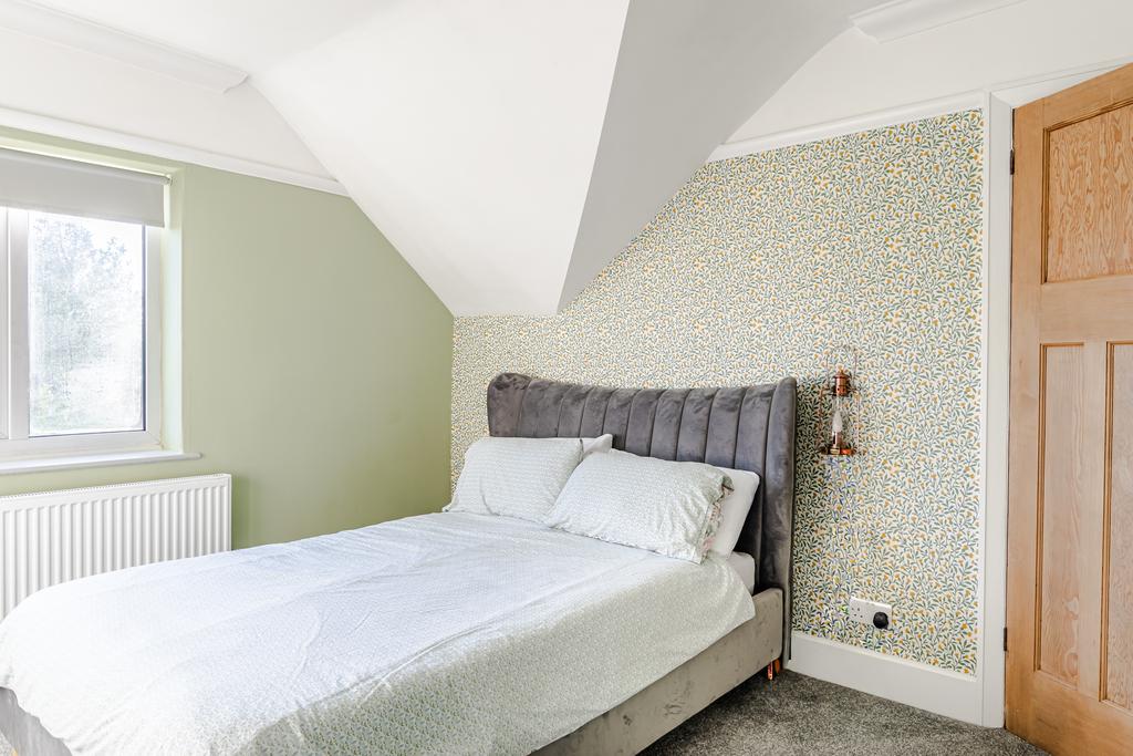 Bedroom2a