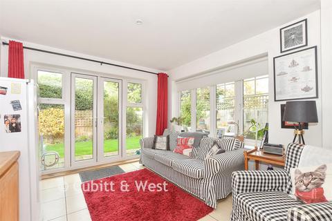 undefined, William Gardens, Smallfield RH6