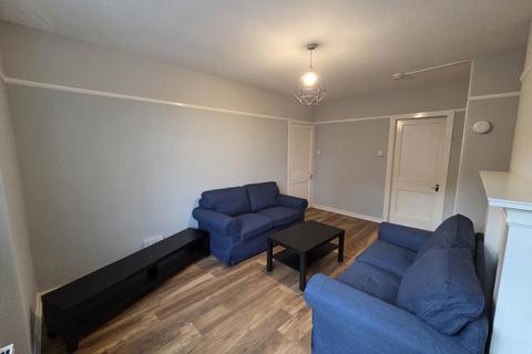 2 bedroom apartment to rent, 25A Old Hawkhill, ,