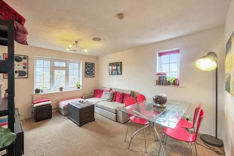 undefined, Croydon CR0