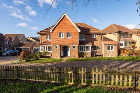 5 bedroom detached house for sale, Discovery Road, Maidstone ME15