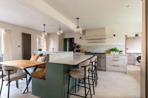 5 bedroom detached house for sale, Discovery Road, Maidstone ME15