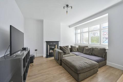 4 bedroom terraced house to rent, Aylward Road, Raynes Park, London, SW20