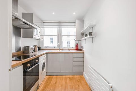 1 bedroom apartment to rent, Exchange Court, London WC2R