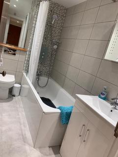 1 bedroom apartment to rent, Exchange Court, London WC2R