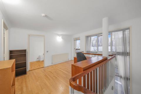 2 bedroom flat to rent, Queen of Denmark Court, London, SE16