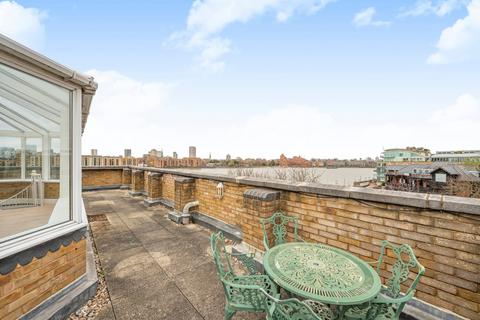 2 bedroom flat to rent, Octagon Court, 157 Rotherhithe Street, London, SE16