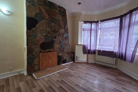 3 bedroom terraced house to rent, Mitcham Road, London