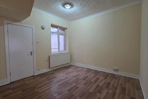3 bedroom terraced house to rent, Mitcham Road, London