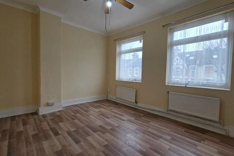 3 bedroom terraced house to rent, Mitcham Road, London