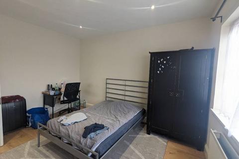 undefined, Queen Masion ,Watford Way, Hendon