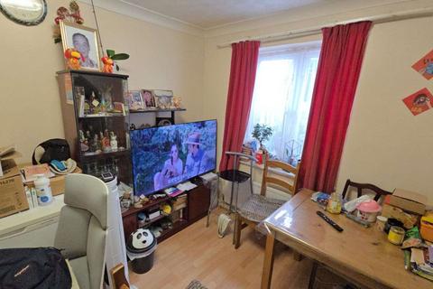 3 bedroom terraced house for sale, Tollgate Road,London