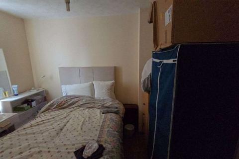 3 bedroom terraced house for sale, Tollgate Road,London