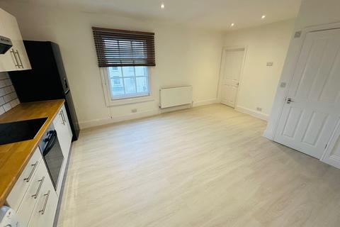 1 bedroom flat to rent, 1 bed flat, Dale Street, CV32
