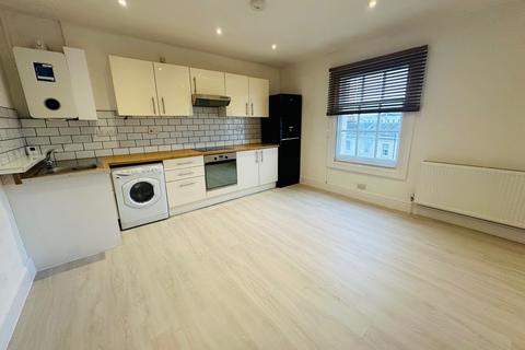 1 bedroom flat to rent, 1 bed flat, Dale Street, CV32