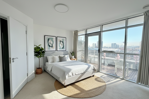 3 bedroom apartment to rent, Gerry Raffles Square, London