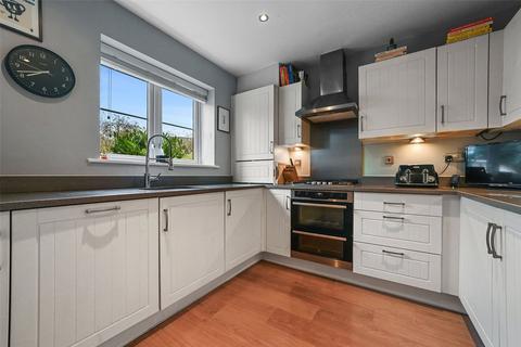 3 bedroom semi-detached house for sale, Howland Close, Saffron Walden, Essex, CB10
