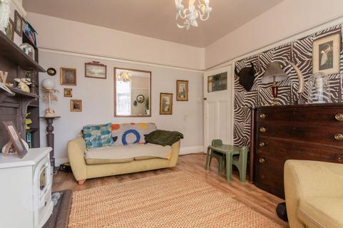 3 bedroom semi-detached house for sale, Bury Road, Bolton, Greater Manchester, BL2 6JD