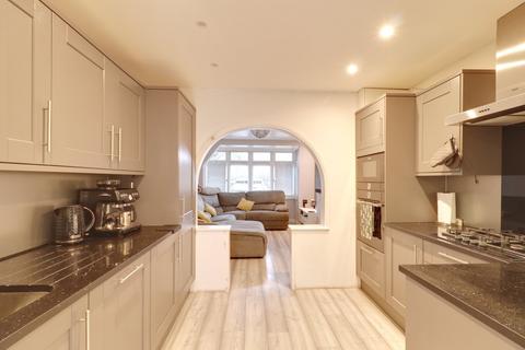 undefined, Ford Lane, Rainham RM13