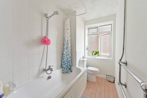 undefined, Keswick Road, East Putney, London, SW15