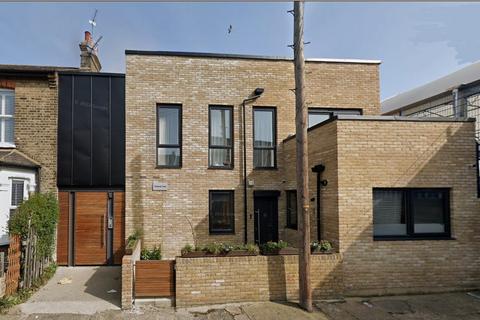 undefined, Fifth Avenue, London E12