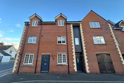 2 bedroom flat for sale, West End Close, Chippenham