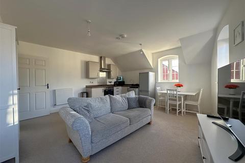2 bedroom flat for sale, West End Close, Chippenham