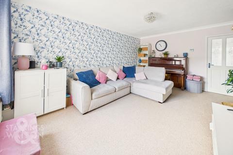 3 bedroom semi-detached house for sale, Lark Rise, Mulbarton, Norwich