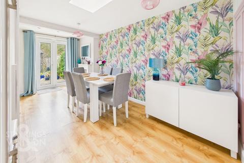3 bedroom semi-detached house for sale, Lark Rise, Mulbarton, Norwich